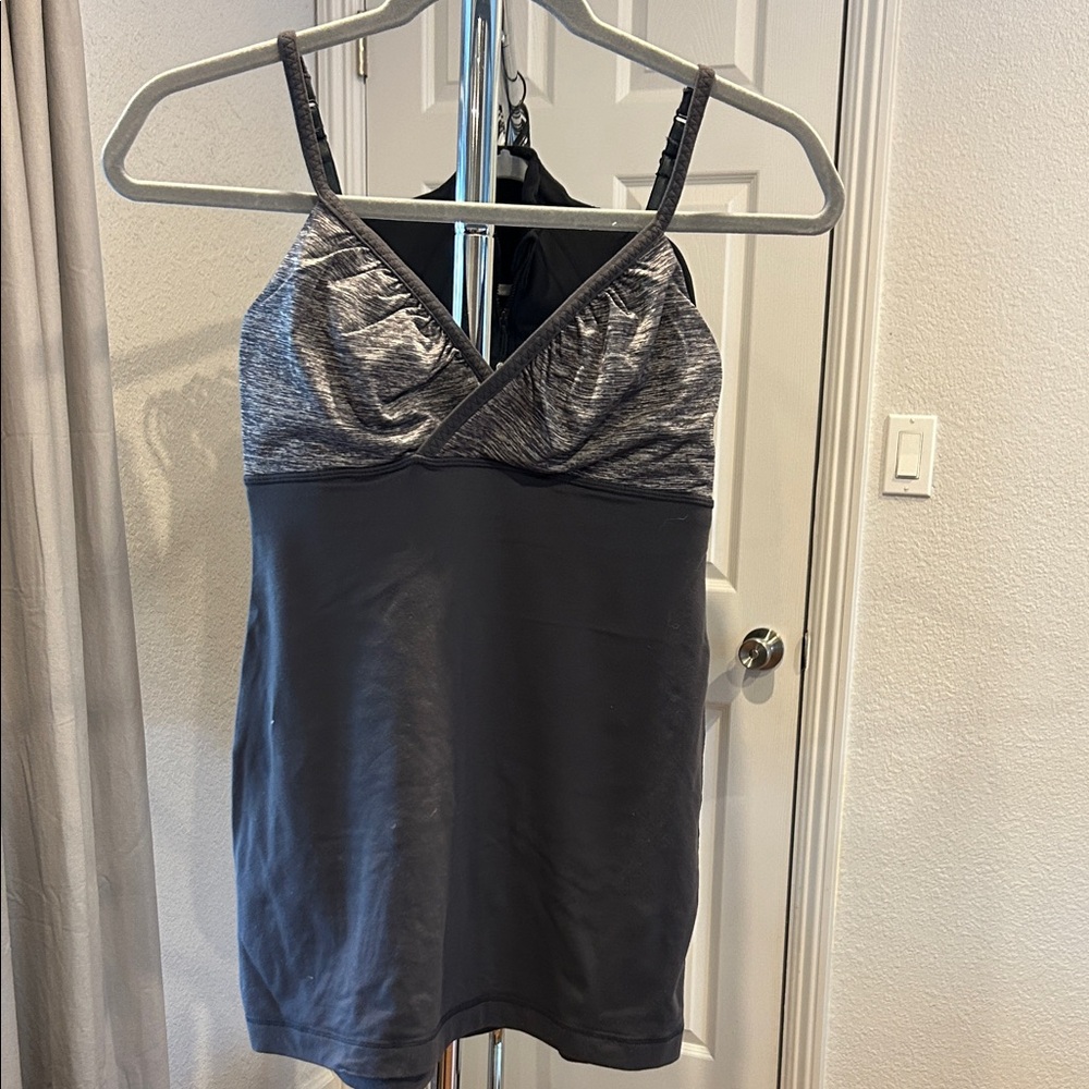 lululemon athletica yoga top